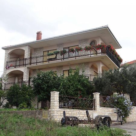 Apartment Bareta Trogir Bagian luar foto